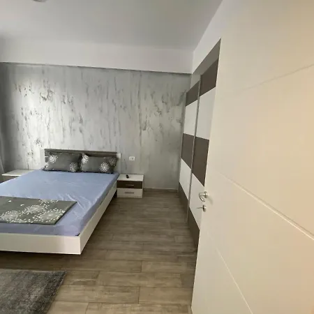 Costin Apartments C&C Residence 3 Apartment *